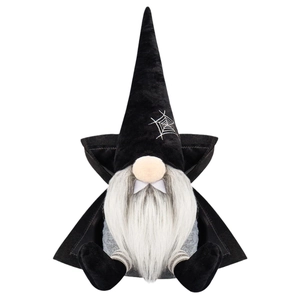 Gnome d'Halloween en peluche avec dents de vampire, cape noire et broderie toile d'araignée