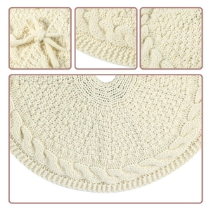 Gonna per albero di Natale in maglia a trecce bianco crema con nastri di chiusura