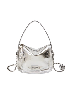 Sac polochon en cuir argent métallisé avec bandoulière chaîne et breloque cheval