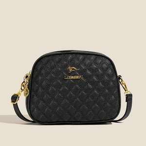 Sac bandoulière matelassé noir élégant avec logo kangourou doré et bandoulière