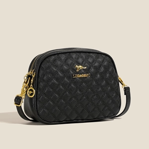 Sac bandoulière matelassé noir classique avec logo kangourou doré et sangle réglable