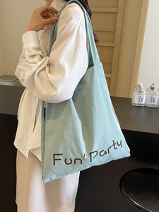 Sac Fourre-Tout en Toile pour Femmes Grande Capacité Décontracté Loisirs Tendance de Rue Imprimé Lettres Sac à Bandoulière