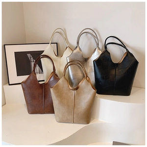 Sacs cabas de grande capacité en plusieurs couleurs avec design géométrique moderne