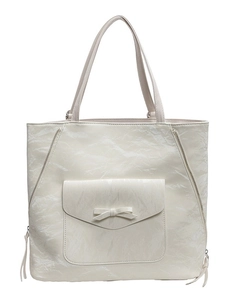 Sac cabas beige minimaliste avec texture plissée, nœud décoratif et zips latéraux