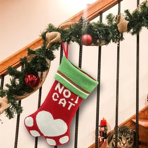 Chaussette de Noël pour chats avec texte No.1 Cat et patte blanche sur tricot rouge