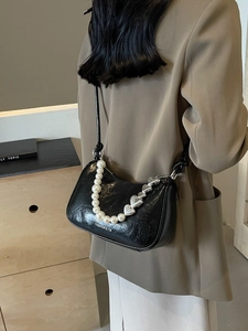 Women's Casual PU Leather Underarm Bag Artificial Pearl Heart Chain Shoulder Bag Small Hobo Bag For Daily Party Commute Lady Crossbody Bag