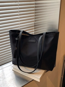 Black large capacity oxford cloth tote bag with leather handles for daily commute