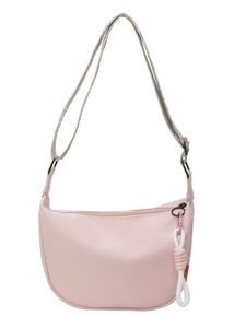 Rosa halbmondförmige Nylon-Umhängetasche mit verstellbarem Gurt und gewebtem Anhänger