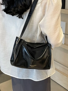 Sac Bandoulière Femme en Cuir PU Mode Élégant Forme d'Oreiller Sac à Épaule Grande Capacité Polyvalent pour le Travail Quotidien