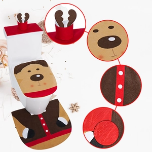 Detailansicht des 3-teiligen Weihnachts-WC-Sets mit Rentier-Motiv und rutschfesten Noppen