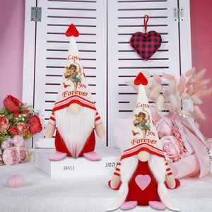 Gnomos de San Valentín con diseño de Cupido y texto Love You Forever en sombreros