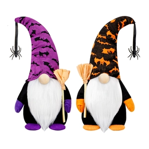 Halloween Gnom-Set mit Fledermaus-Hüten, hängenden Spinnen und Mini-Strohbesen