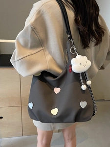 Borsa Tote in Tela da Donna Grande Capacità Patch a Cuore Borsa a Spalla Casual Coreana Con Ciondolo a Nuvola Borsa Moda