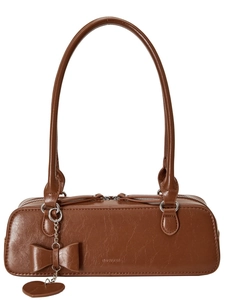 Sac baguette vintage marron avec logo NO FILTER et breloque coeur vue de face