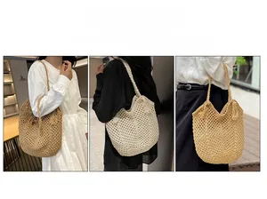 Détail du sac en paille tissée montrant le motif en maille et les anses tressées