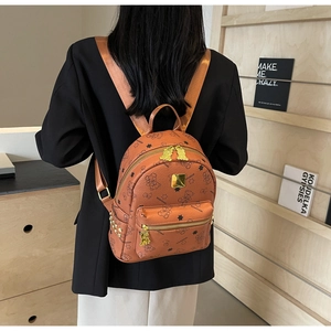 Brauner Mini-Rucksack aus PU-Leder mit Bären-Stern-Prints und Gold-Bären-Anhängern