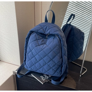Gesteppter marineblauer Nylon-Rucksack für Damen mit verstellbaren Trägern und Griff