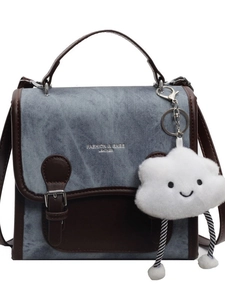 Bolso bandolera vintage de mezclilla y cuero para mujer con lindo colgante nube