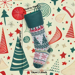 Spécifications de taille pour une chaussette de Noël en tricot vert avec motifs festifs