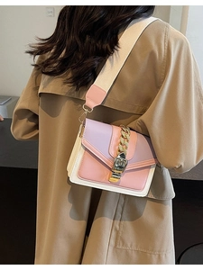Fashionable color-block small square bag with chunky gold chain and wide fabric strap