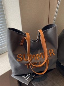 Sac Fourre-tout en Toile Femme Grande Capacité Broderie Lettre Décontracté Sac à Épaule Avec Bretelles en Cuir Pour École Travail Mode
