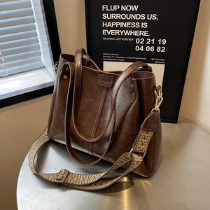 Sac Cabas Grande Capacité Cuir PU Rétro Sac Bandoulière Avec Large Sangle Bohème Sac À Main Mode Pour Femmes