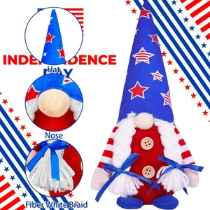 Detalle del gnomo del Día de la Independencia con gorro de estrellas y trenzas de fibra