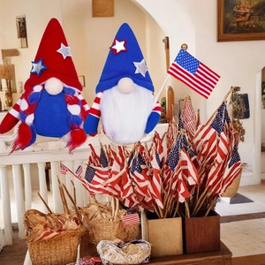 Patriotische Zwerge zum 4. Juli Set mit USA Flagge Sternen und Streifen Dekofiguren