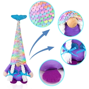 Detail der Meerjungfrau-Gnom mit Pailletten-Fischschuppenhut und Glitzerschwanz