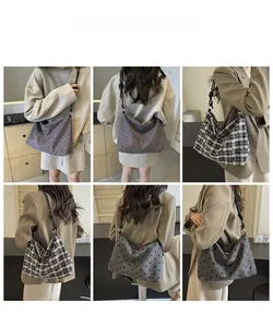 Plusieurs modèles de grands sacs cabas en toile montrés dans un collage de photos de mode