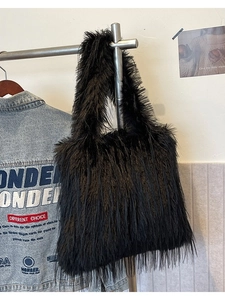 Sac fourre-tout noir en peluche pour femme en fausse fourrure douce pour l'automne hiver
