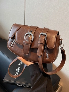 Vintage PU Leather Saddle Crossbody Bag For Women Retro Fashion Small Shoulder Bag With Silver Buckle Zip Detail Casual