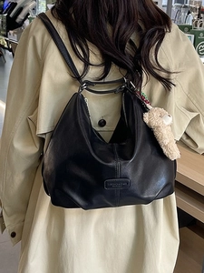 Large Capacity PU Leather Hobo Shoulder Bag For Women Fashion Stitching Tote Bag With Bear Pendant Commuting Handbag