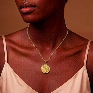 Zodiac Sign Necklace 18K Gold Plated Stainless Steel Round Coin Pendant Embossed Constellation Jewelry Vintage Aesthetic