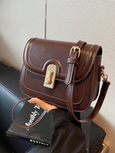 Sac Bandoulière Carré en Cuir PU Vintage pour Femmes Style Français Élégant Sac à Épaule Avec Fermeture en Métal Doré
