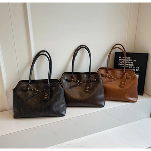 Detailed comparison of vintage leather tote bags in black, coffee, and brown colors