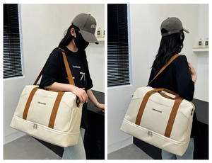 Vue détaillée du grand sac de voyage Oxford avec compartiment séparé pour chaussures