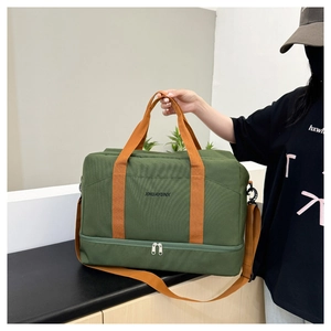 Vue détaillée du grand sac de voyage en tissu Oxford avec compartiment à chaussures séparé