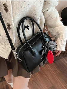 Bolso Boston Vintage de Cuero PU para Mujer Bolso Bandolera Pequeño de Alta Gama Con Colgantes Decorativos Estampado de Letras