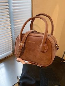 Petit Sac Bandoulière Vintage pour Femmes en Suède PU Texture Dépolie Petit Sac Carré avec Accessoires Dorés Imprimé Lettres Mode