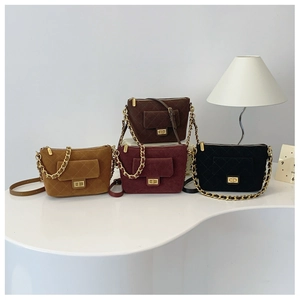 Comparison of quilted shoulder bags in coffee, khaki, wine red and black finishes