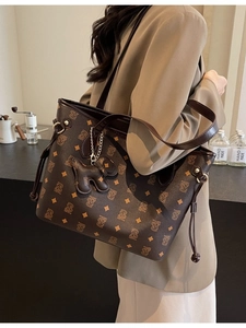 Sac Cabas en Cuir PU à la Mode Grande Capacité Imprimé Monogramme Motif Ours Sac à Épaule Bureau Femme