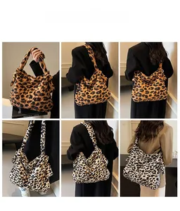 Détails du sac cabas matelassé léopard montrant divers styles de port et bandoulière nœud