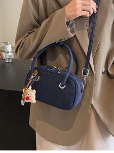 Sac Bandoulière Oreiller Vintage en PU Dépoli pour Femmes Sac à Main Double Fermeture Éclair Avec Pendentif Ours Bandoulière