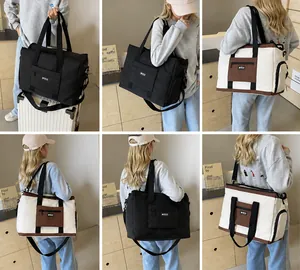 Dettaglio borsa fitness grande con scomparto scarpe e separazione secco-umido