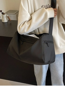 Large Capacity Nylon Crossbody Bag With Independent Shoe Compartment Dry Wet Separation Duffel Bag For Fitness Travel Unisex