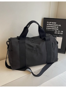 Grande borsa sportiva nera con separazione bagnato asciutto per fitness e viaggi