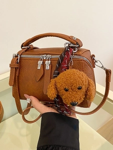 Sac Oreiller Rétro en Cuir PU Grainé pour Femmes Sac à Main Bandoulière Mode Avec Charme Chien en Peluche Double Fermeture Éclair