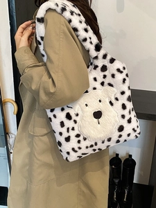 Sac bandoulière en fausse fourrure à pois dalmatiens avec tête de chien en peluche