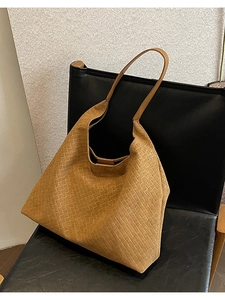 Καφέ πλεκτή δερμάτινη τσάντα tote για γυναίκες με ευρύχωρο σχέδιο hobo και ανάγλυφη υφή